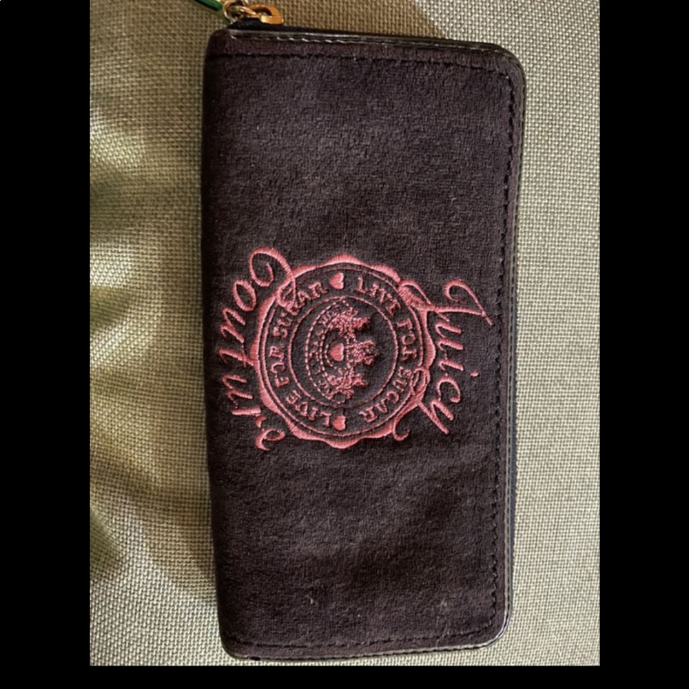 ❌❌ SOLD❌❌JUICY COUTURE navy blue with pink wallet